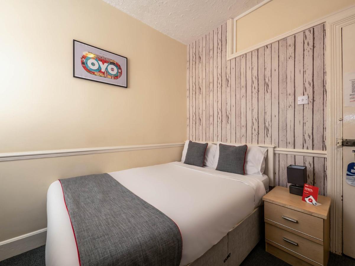 Oyo Pier Hotel Rhyl Eksteriør bilde