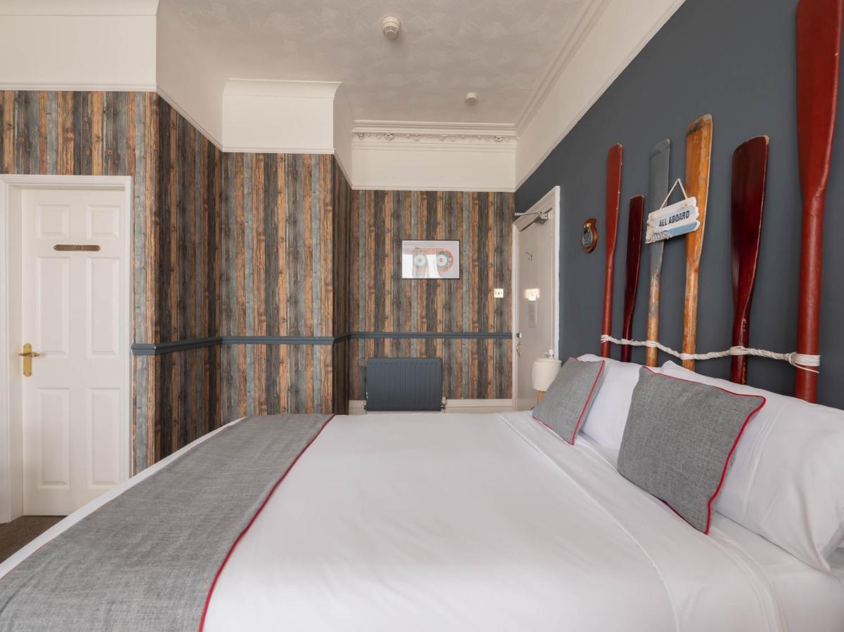 Oyo Pier Hotel Rhyl Eksteriør bilde