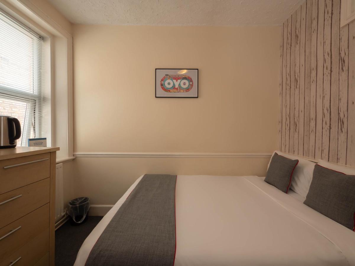 Oyo Pier Hotel Rhyl Eksteriør bilde