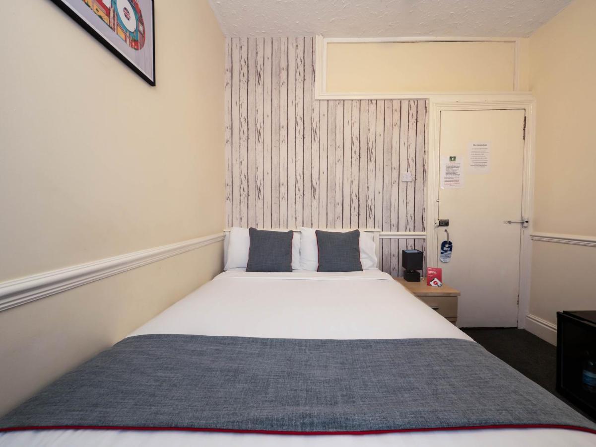 Oyo Pier Hotel Rhyl Eksteriør bilde