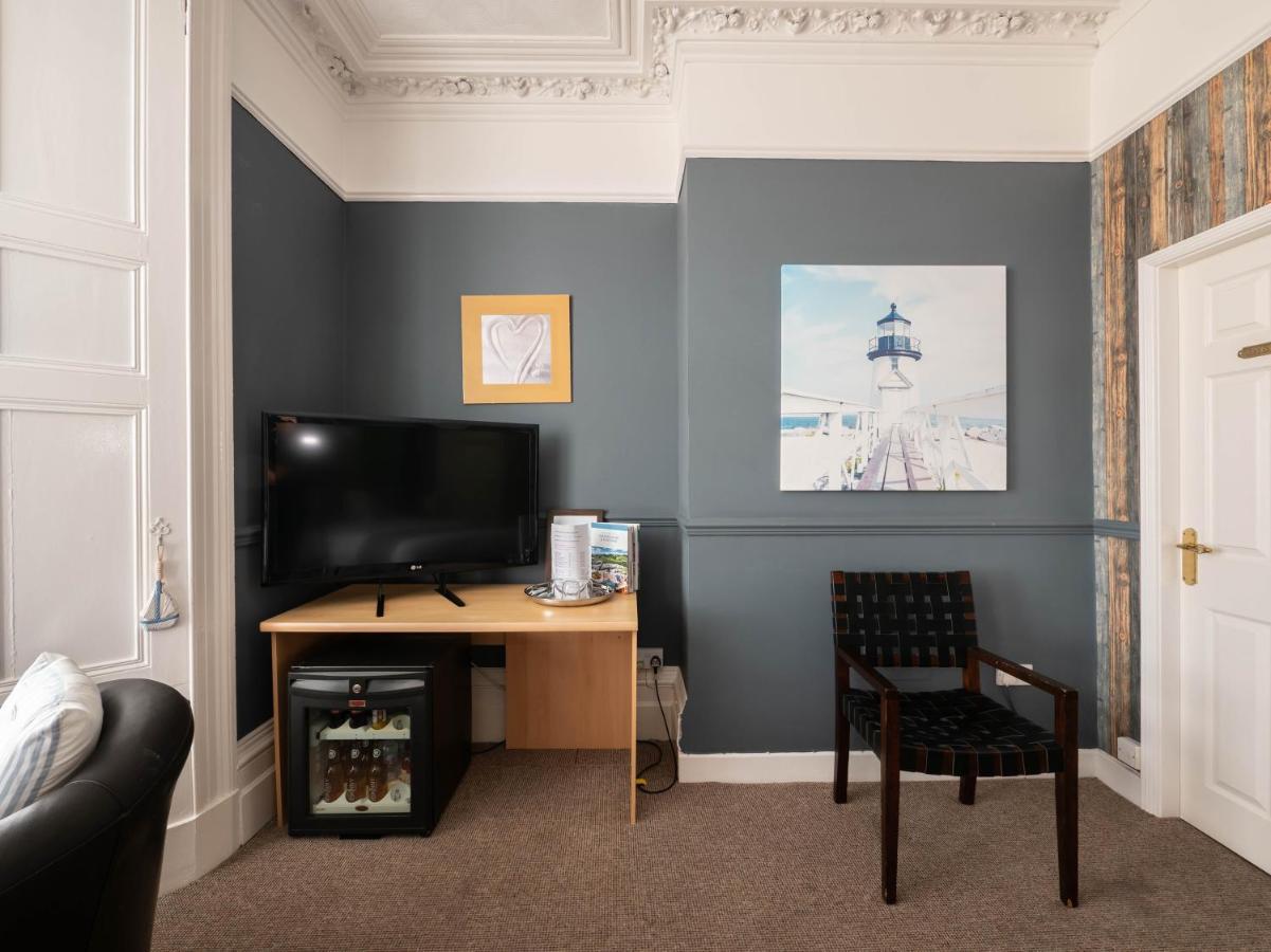 Oyo Pier Hotel Rhyl Eksteriør bilde