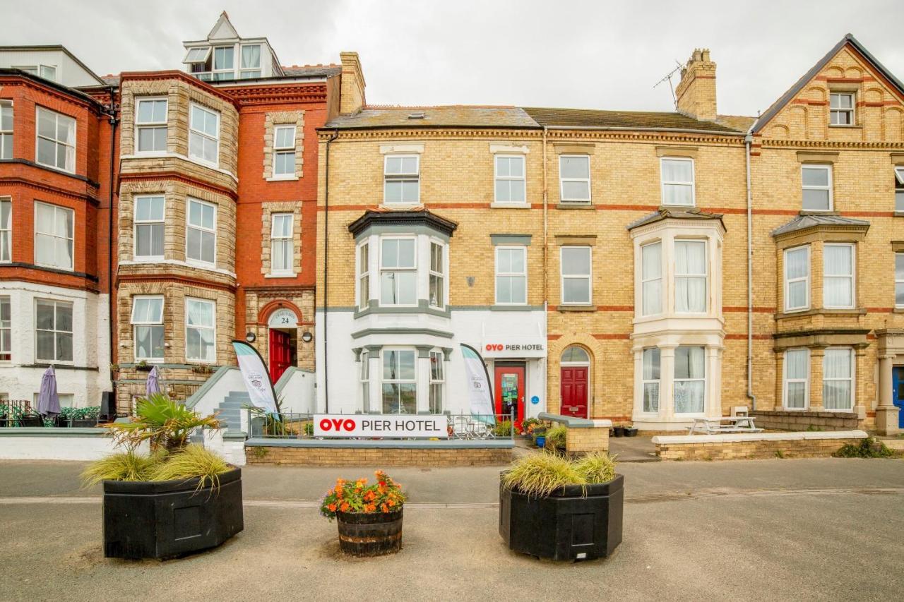 Oyo Pier Hotel Rhyl Eksteriør bilde